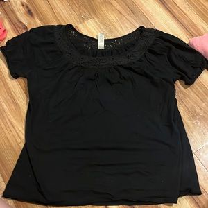 Black t shirt- medium
